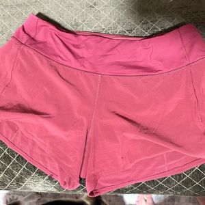 Lululemon Speed up mid rise lined shorts 4” size 8